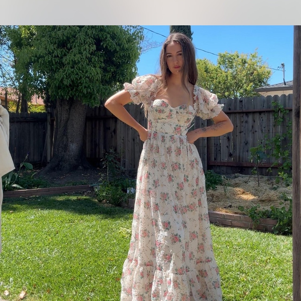 Alamour the Label Floral White Maxi Dress